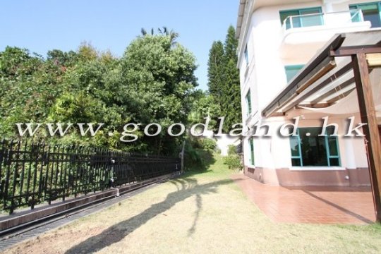 【西贡极缺最热门村屋出售】尊享超大草坪花园｜屋苑泳池清幽4房1套